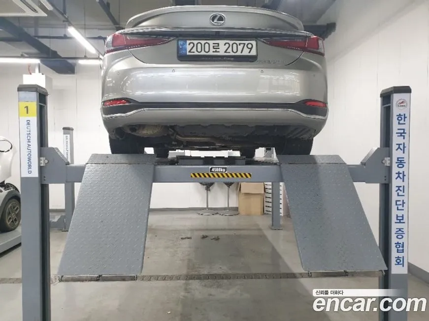 Lexus ES 2023 из KR, фото 2