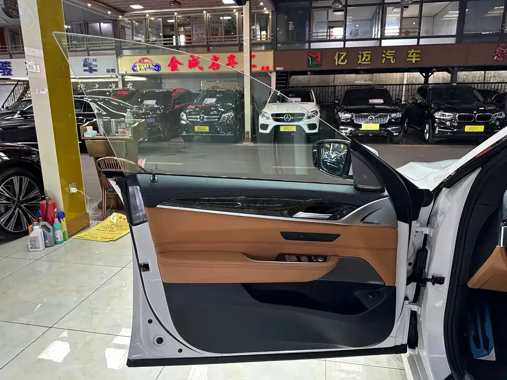 BMW 6 Series GT 2021 из CN, фото 9