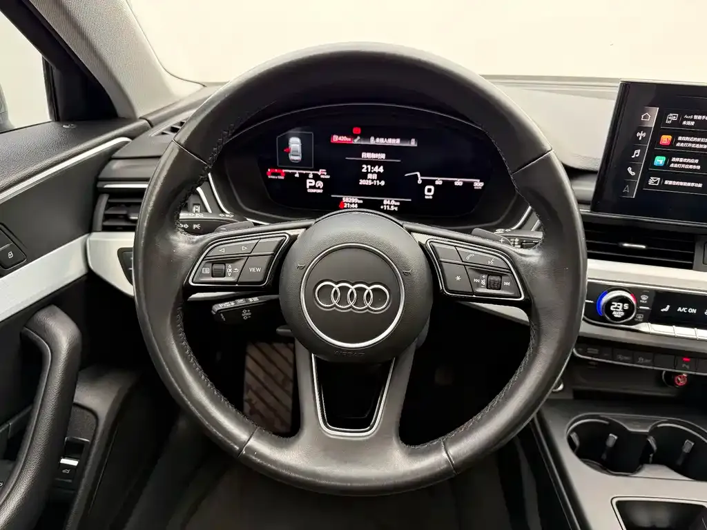 Audi A4L 2022 из CN, фото 8