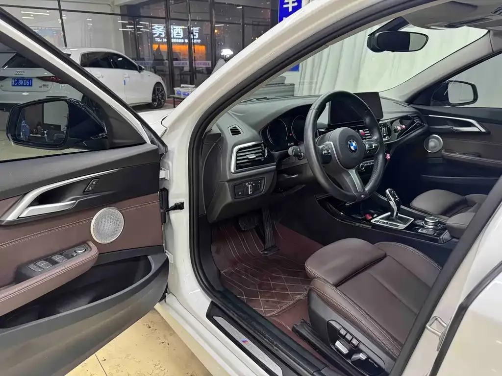 BMW 1 Series 2021 из CN, фото 7