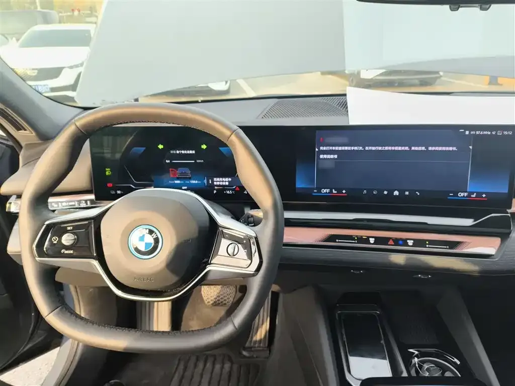 BMW i5 2025 из CN, фото 10