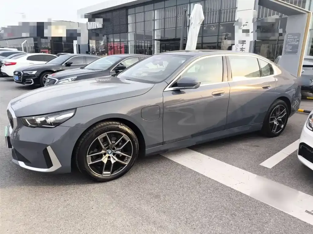 BMW i5 2025 из CN, фото 5