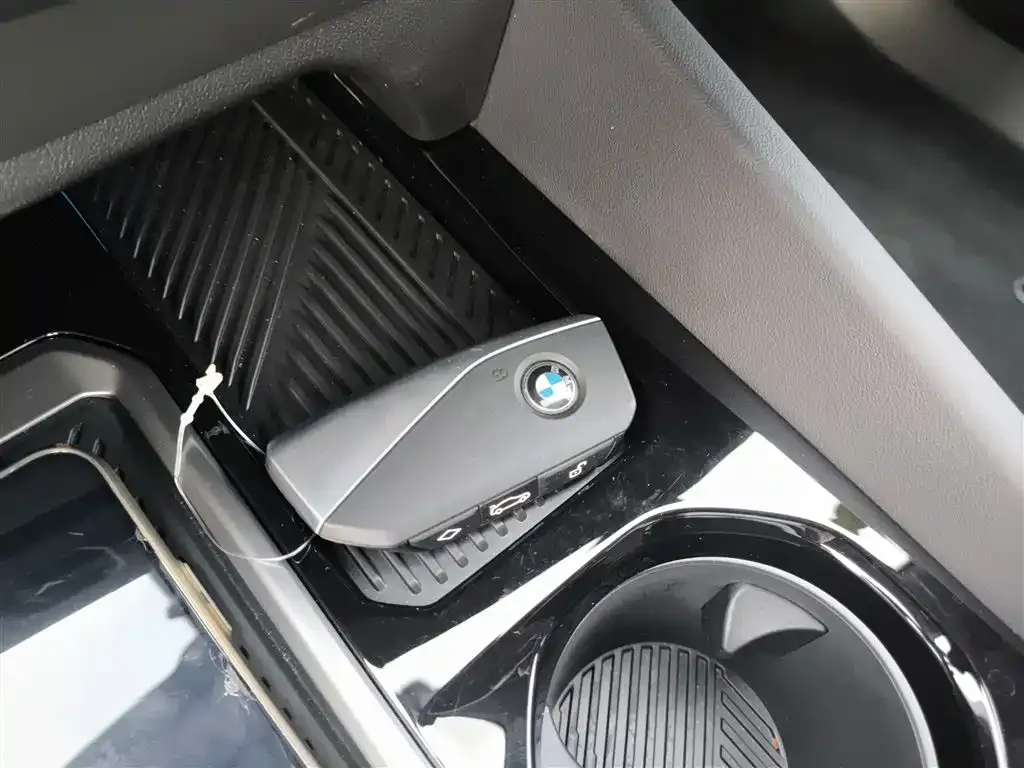 BMW i5 2025 из CN, фото 9