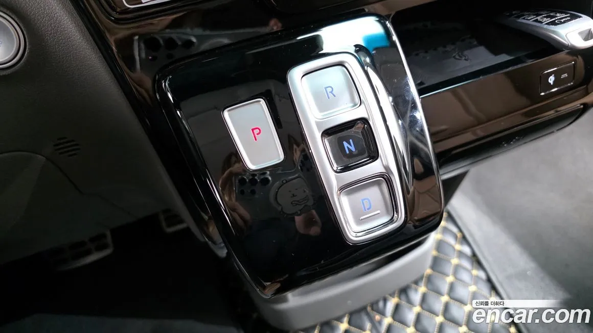 Hyundai Staria — фото 9