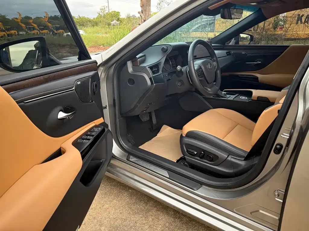 Lexus ES 2024 из CN, фото 4