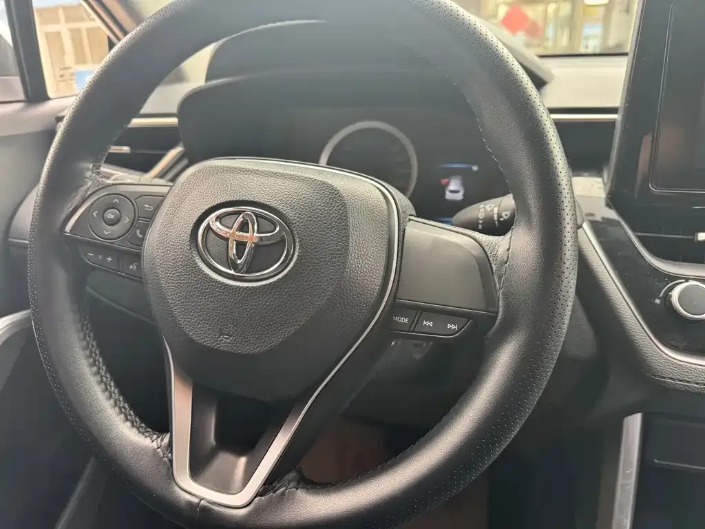 Toyota Frontlander 2023 из CN, фото 6