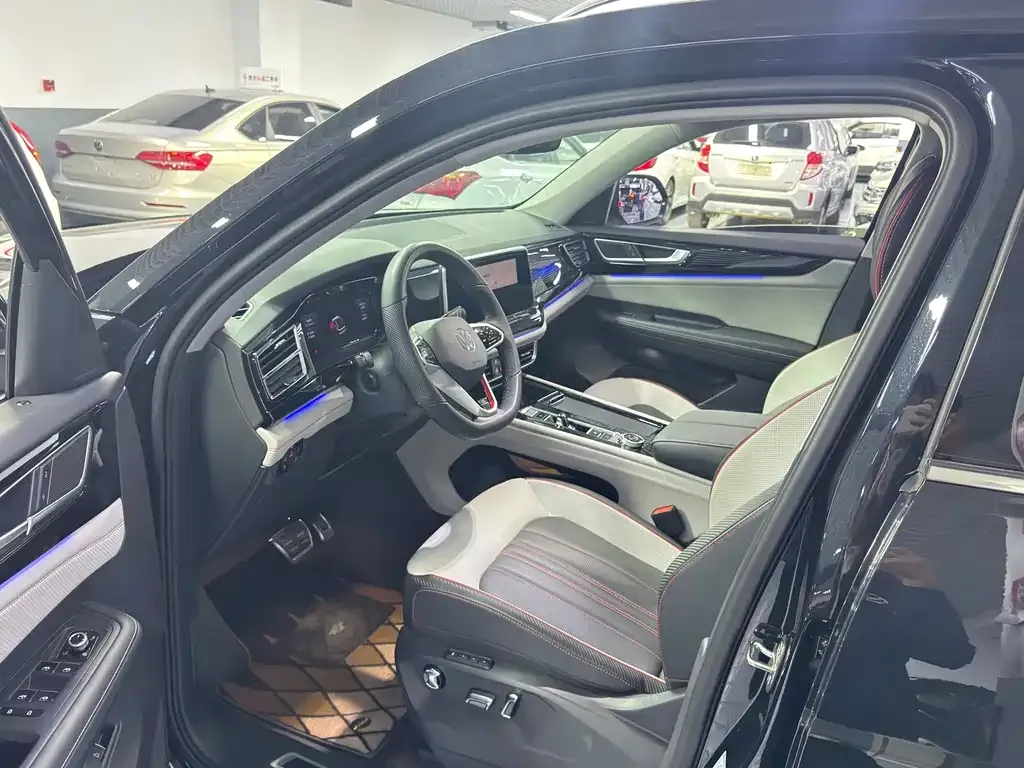 Volkswagen Teramont 2024 из CN, фото 10
