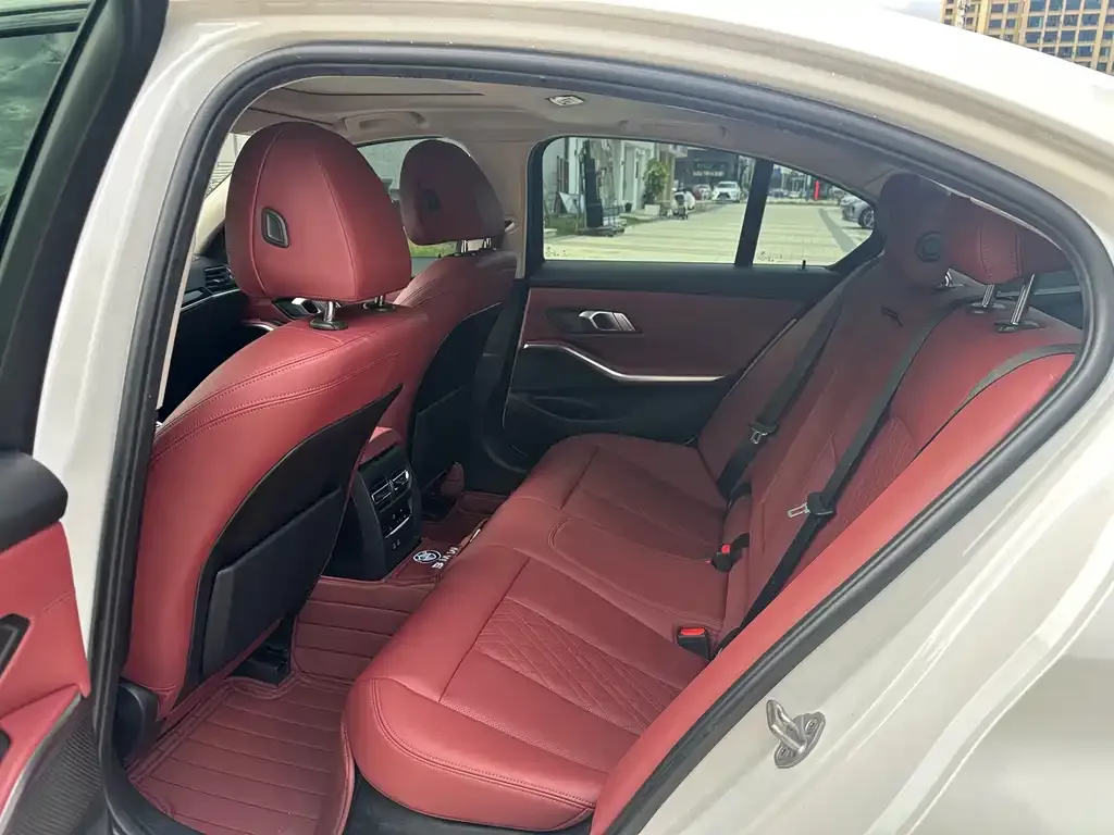 BMW 3 Series 2022 из CN, фото 5