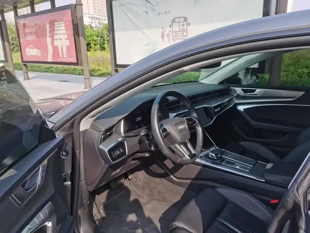 Audi A7 2023 из CN, фото 2
