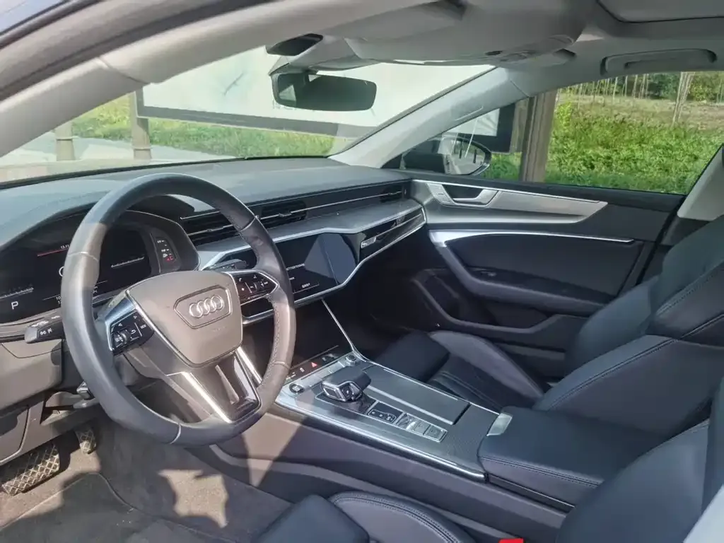 Audi A7 2023 из CN, фото 3