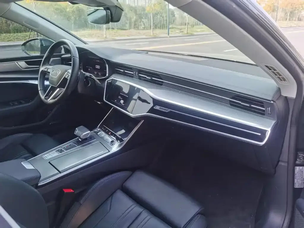Audi A7 2023 из CN, фото 6