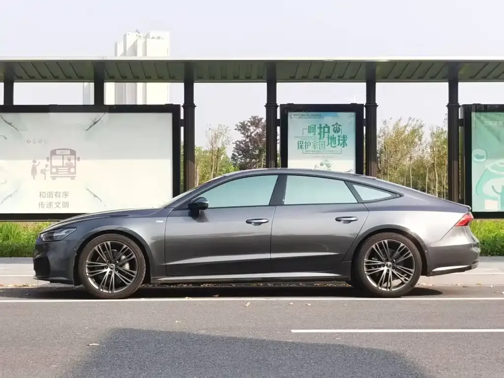 Audi A7 2023 из CN, фото 7