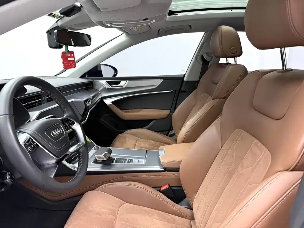 Audi A7L 2024 из CN, фото 3