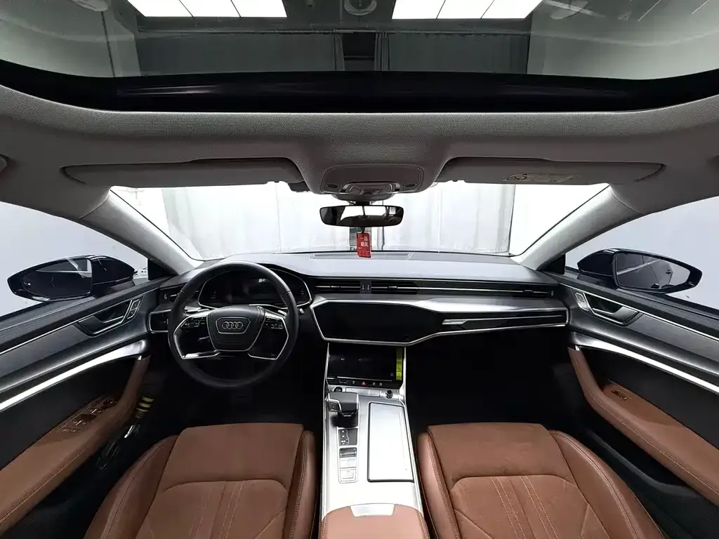 Audi A7L 2024 из CN, фото 5