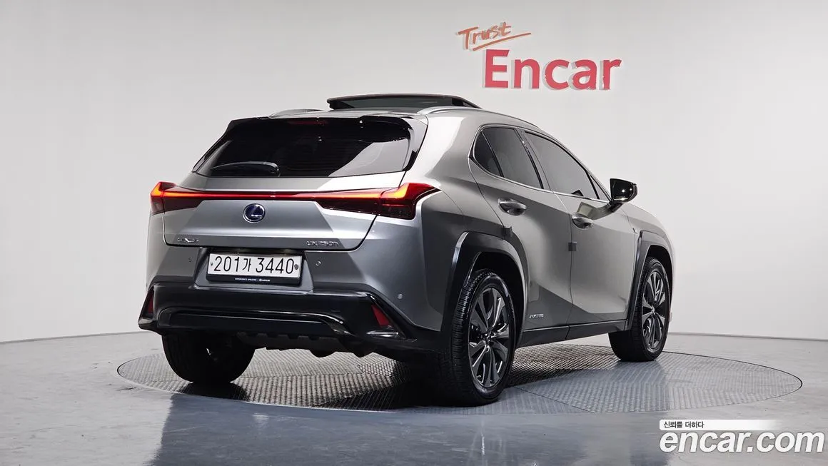 Lexus UX 2022 из KR, фото 2