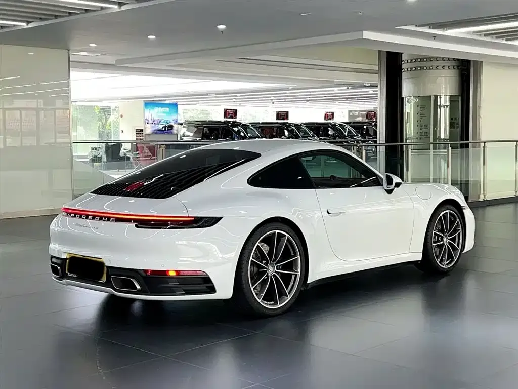 Porsche 911 2021 из CN, фото 4