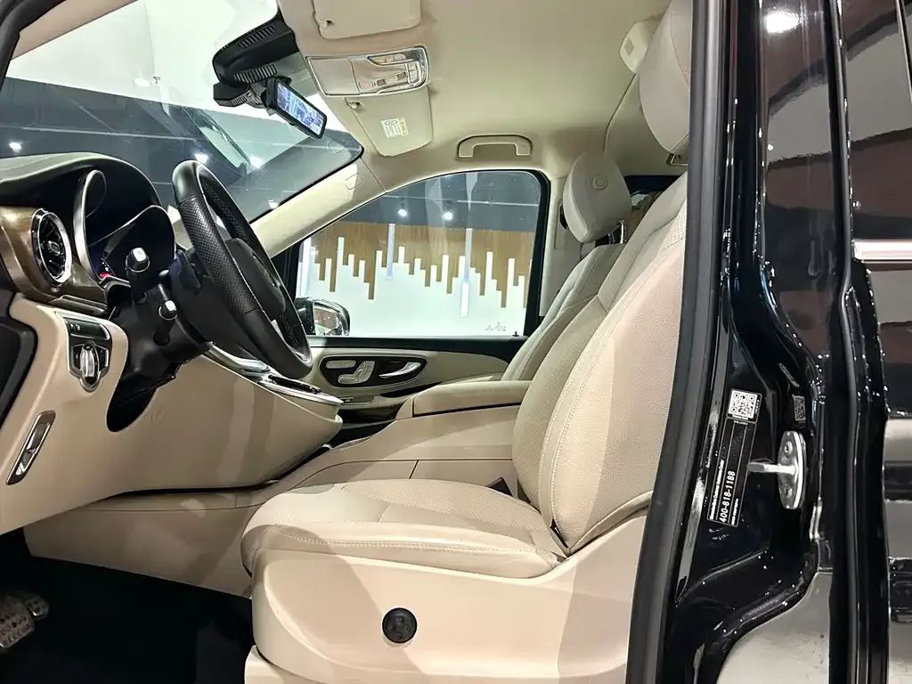 Mercedes-Benz V-Class 2021 из CN, фото 8