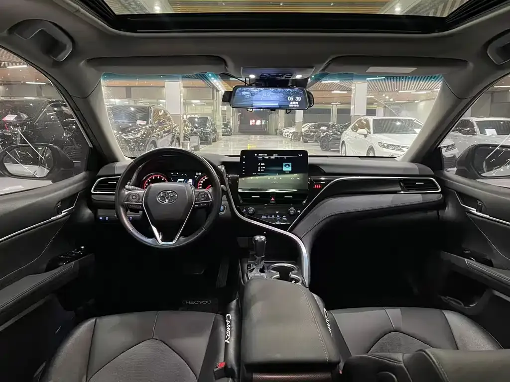 Toyota Camry 2021 из CN, фото 8