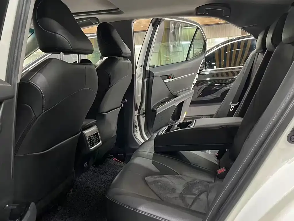 Toyota Camry 2021 из CN, фото 9
