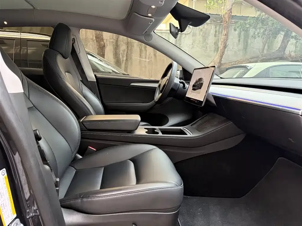 Tesla Model Y 2024 из CN, фото 5