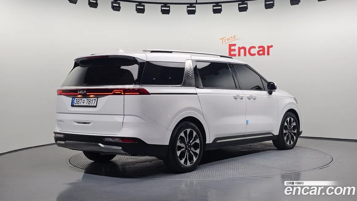 Kia Carnival 2023 из KR, фото 2