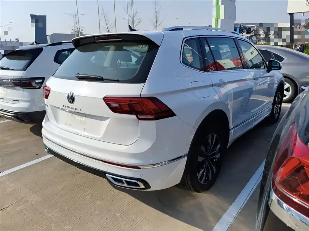 Volkswagen Tiguan L 2024 из CN, фото 7