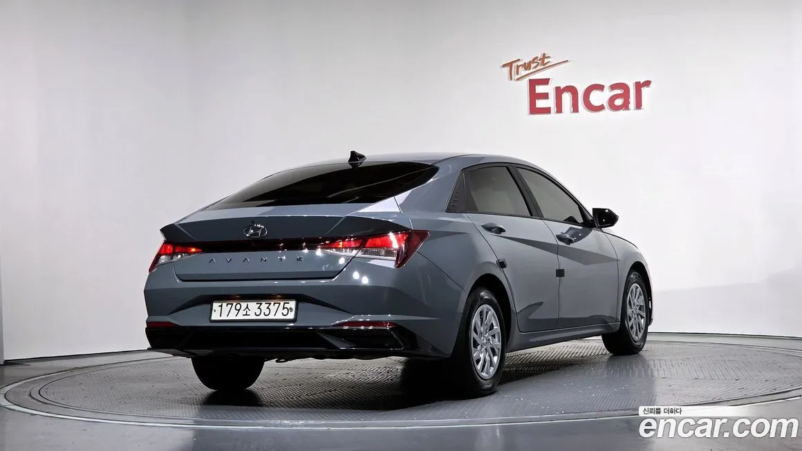 Hyundai AVANTE 2021 из KR, фото 2