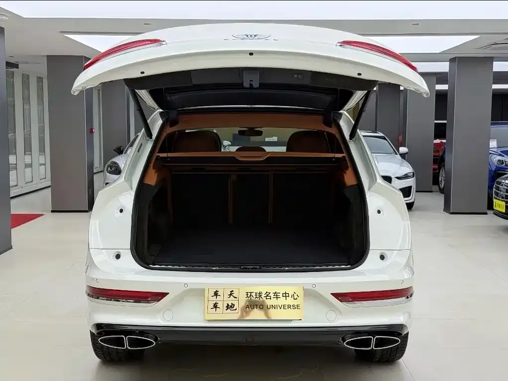 Bentley Bentayga 2021 из CN, фото 7