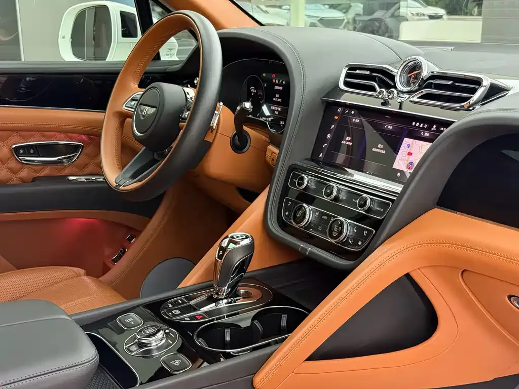 Bentley Bentayga 2021 из CN, фото 8