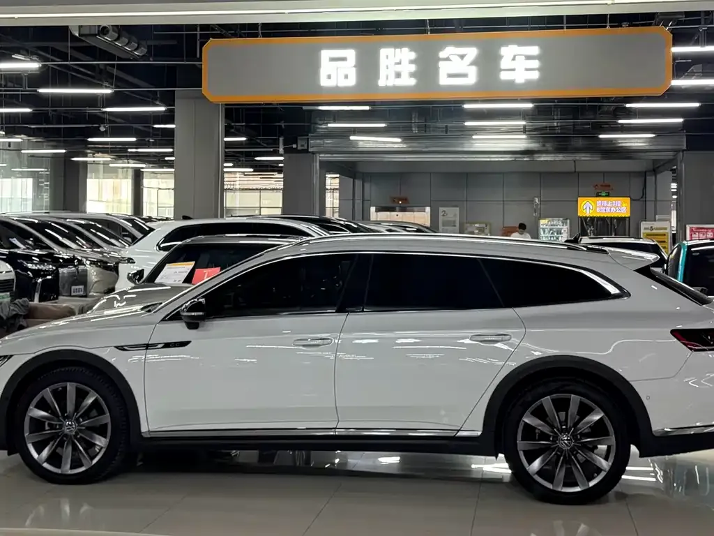 Volkswagen CC 2024 из CN, фото 3