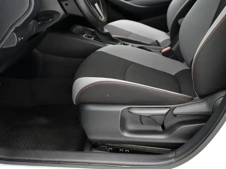 Toyota Corolla 2024 из CN, фото 2