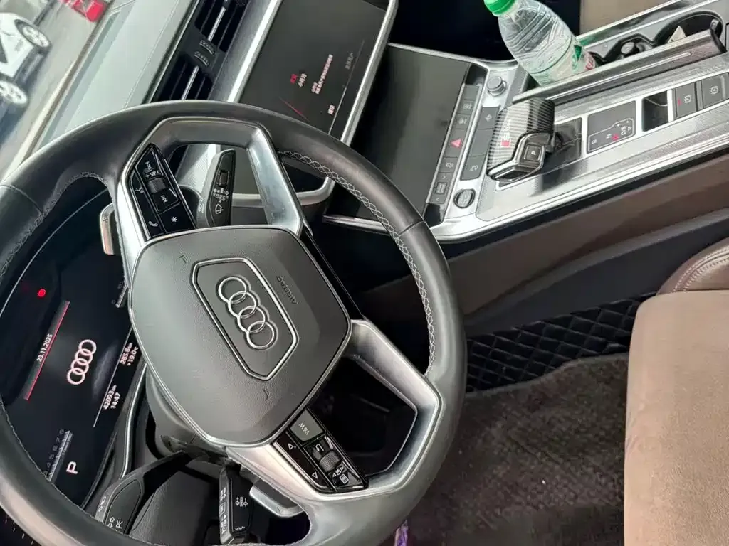 Audi A7L 2024 из CN, фото 6