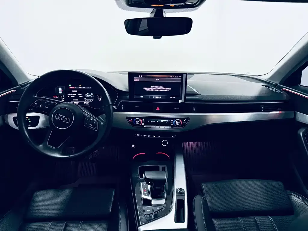 Audi A4L 2021 из CN, фото 5