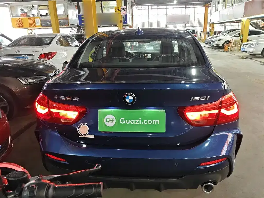 BMW 1 Series 2021 из CN, фото 6