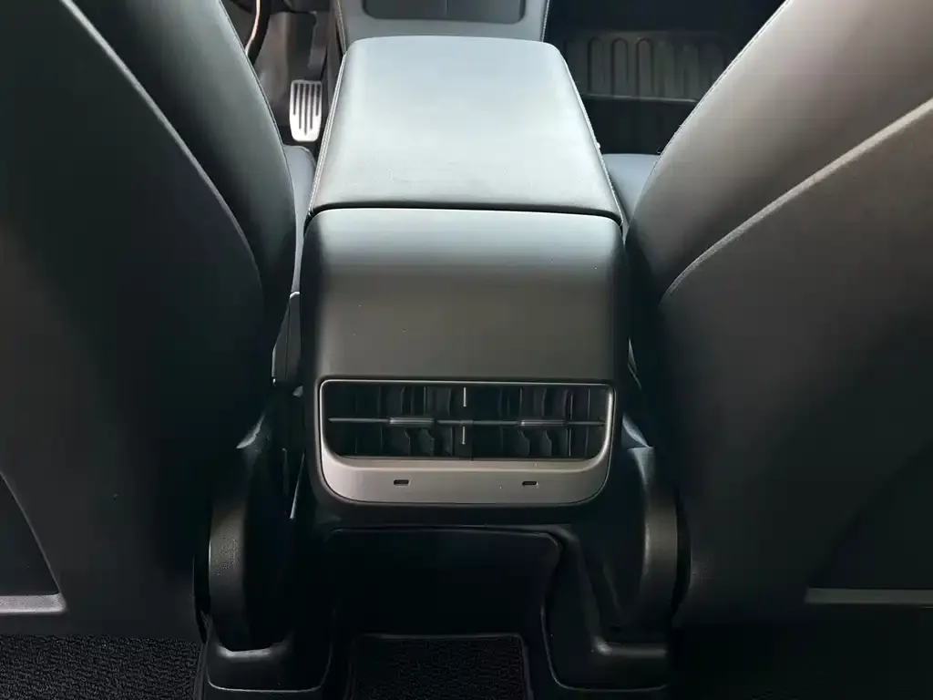 Tesla Model Y 2022 из CN, фото 10