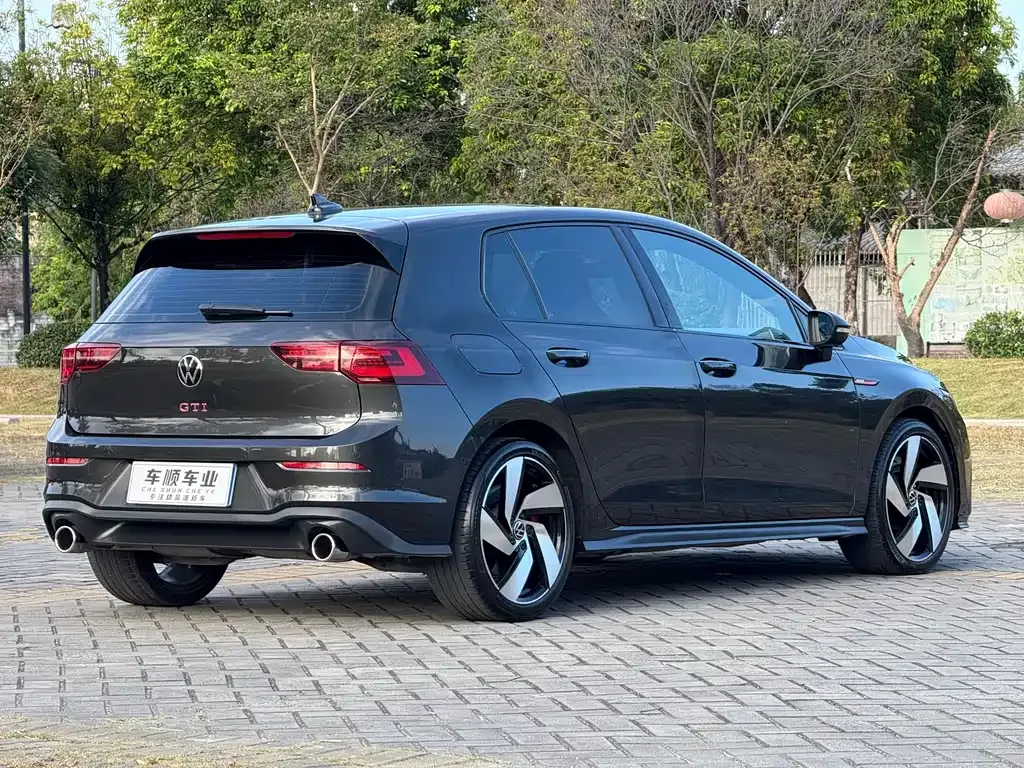 Volkswagen Golf GTI 2023 из CN, фото 8