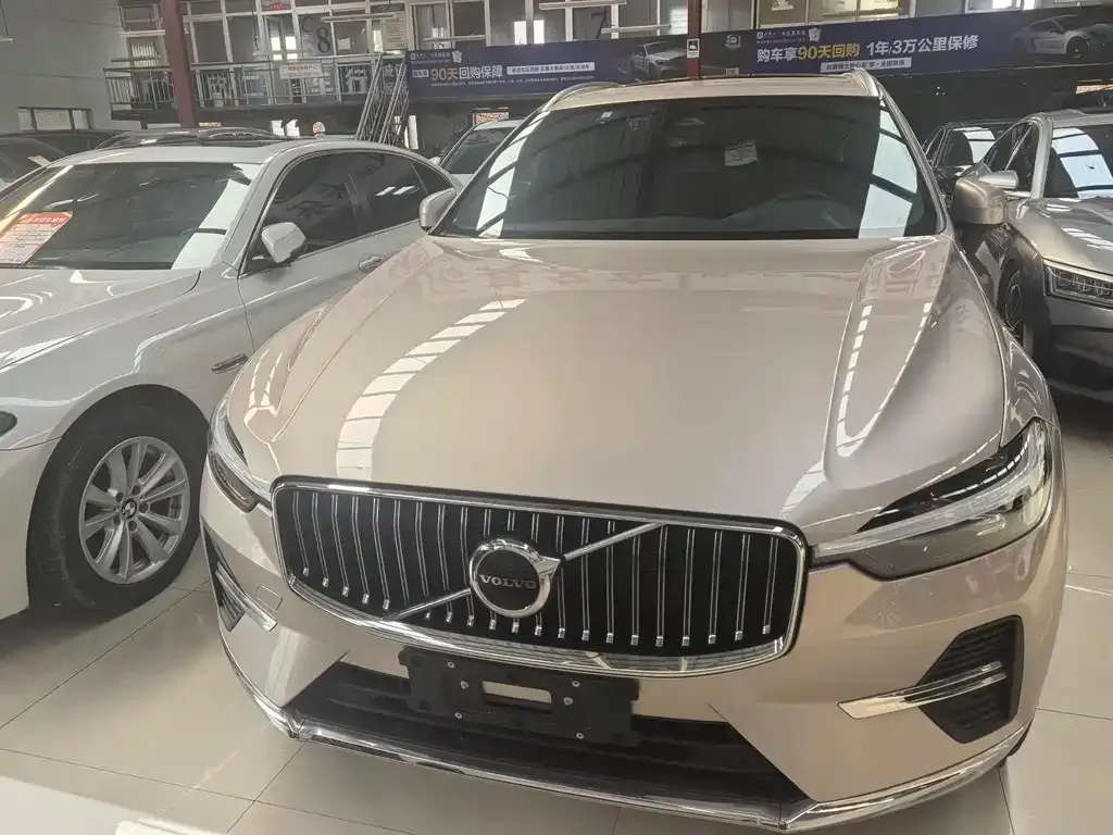 Volvo XC60 2024 из CN, фото 2