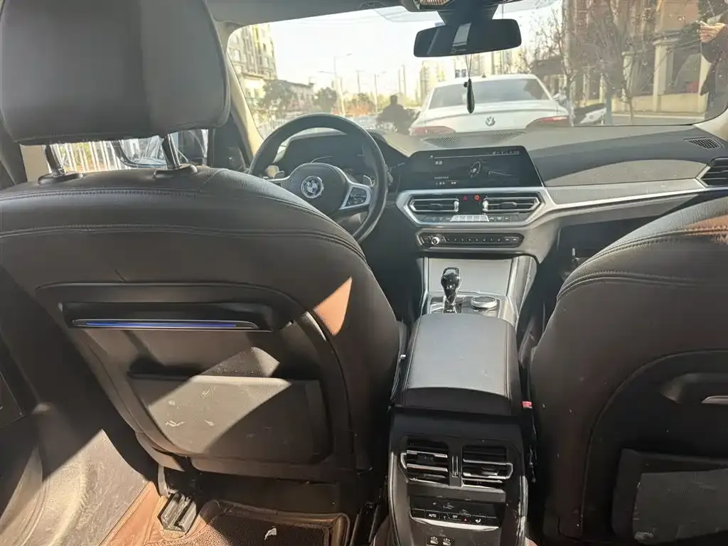 BMW 3 Series 2022 из CN, фото 9