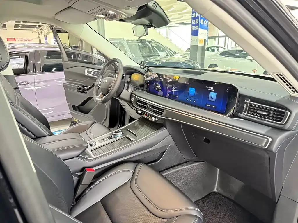 Ford Explorer 2025 из CN, фото 5
