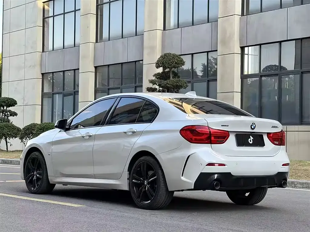 BMW 1 Series 2022 из CN, фото 5