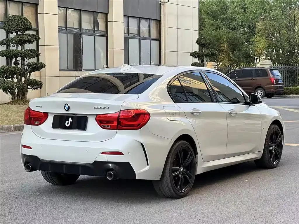 BMW 1 Series 2022 из CN, фото 7