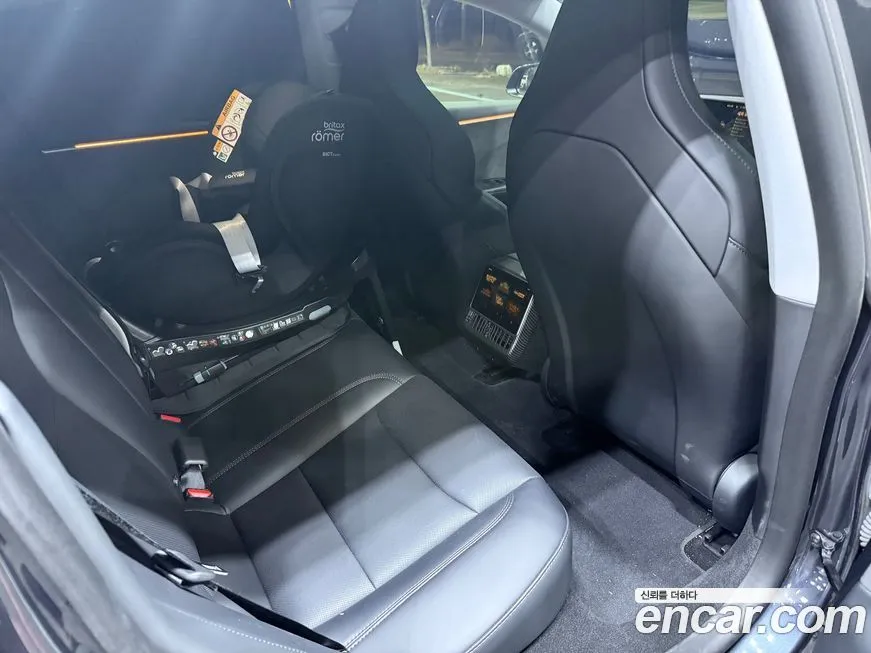 Tesla Model 3 2024 из KR, фото 10