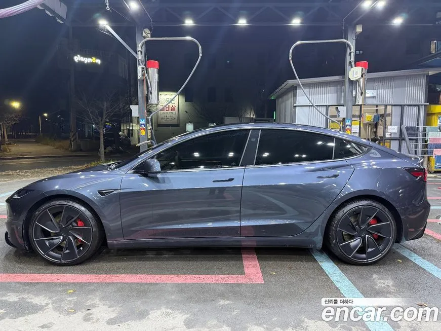 Tesla Model 3 2024 из KR, фото 3