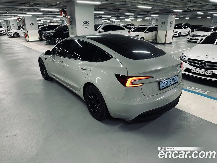 Tesla Model 3 2025 из KR, фото 3
