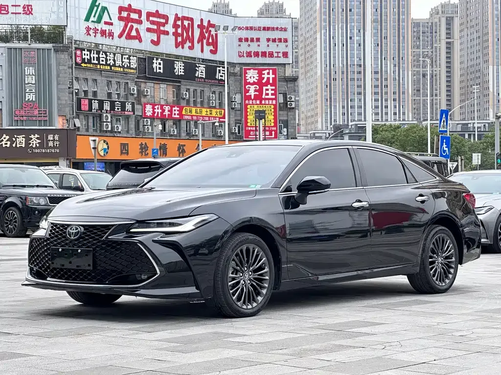 Toyota Avalon 2023 из CN, фото 1