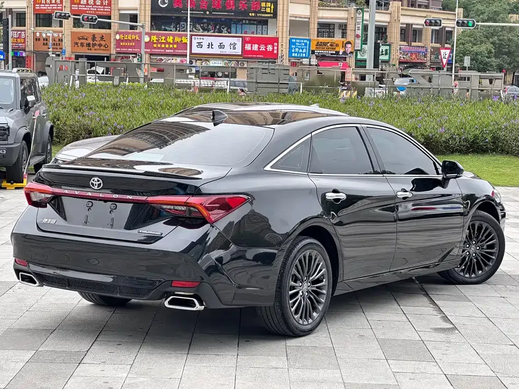 Toyota Avalon 2023 из CN, фото 4