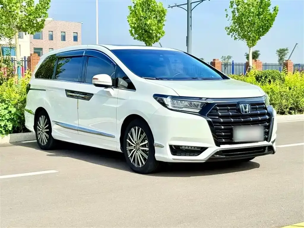 Honda Elysion 2023 из CN, фото 5