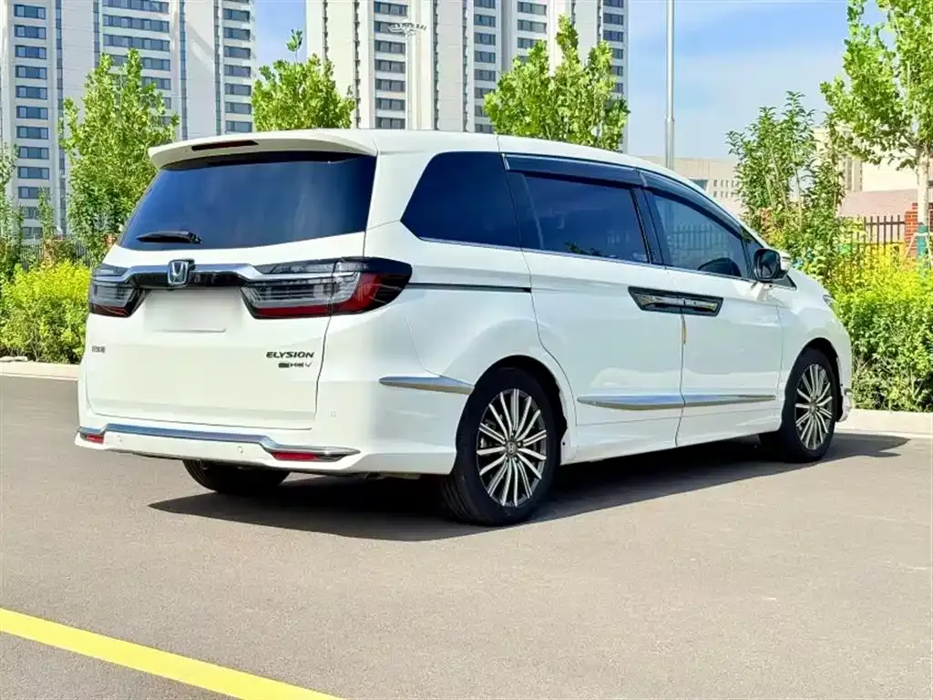 Honda Elysion 2023 из CN, фото 7