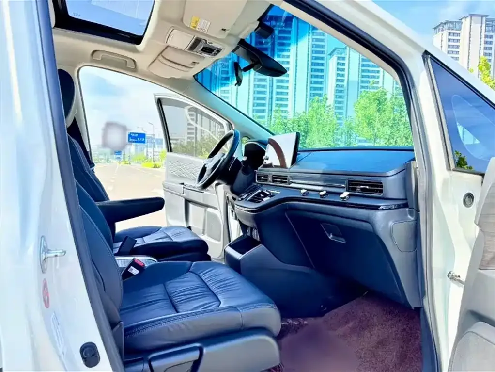 Honda Elysion 2023 из CN, фото 9