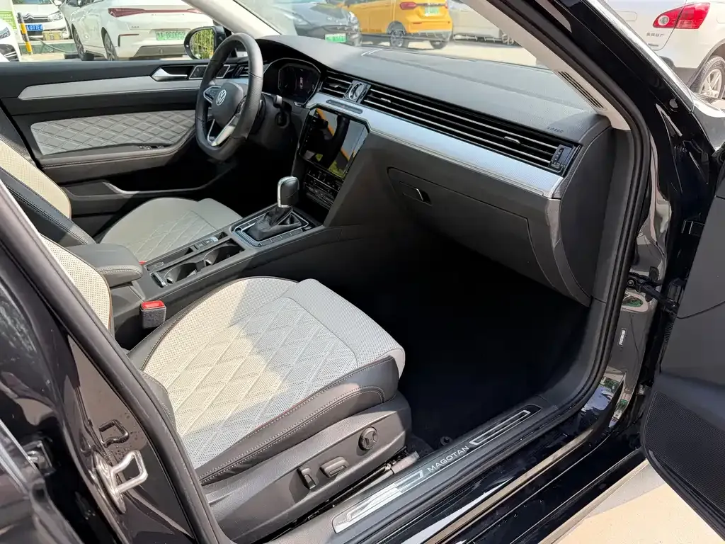 Volkswagen Magotan 2024 из CN, фото 5